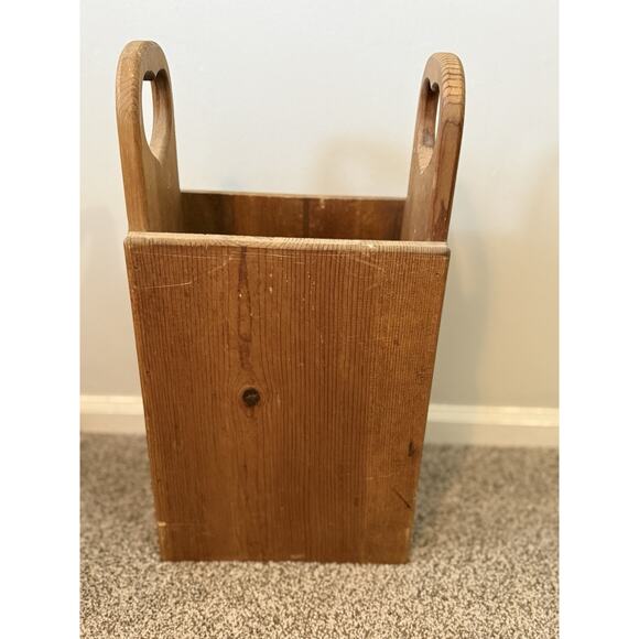 Vintage Wood Magazine Rack with Heart Cutouts Cottage Core 7 x 11 x 21" Tall - Picture 2 of 7